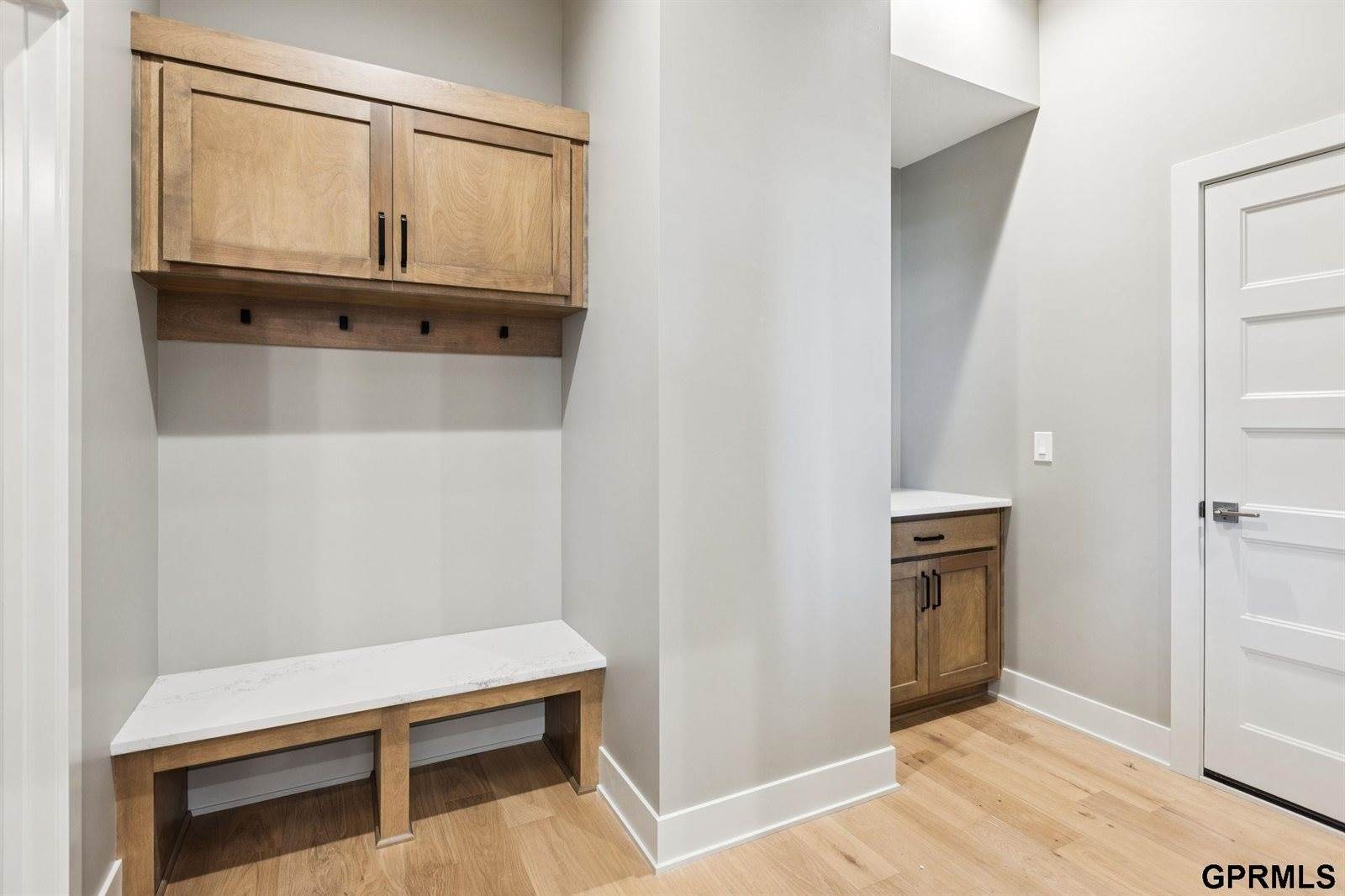 21150 Hartman Avenue, Elkhorn, NE 68022