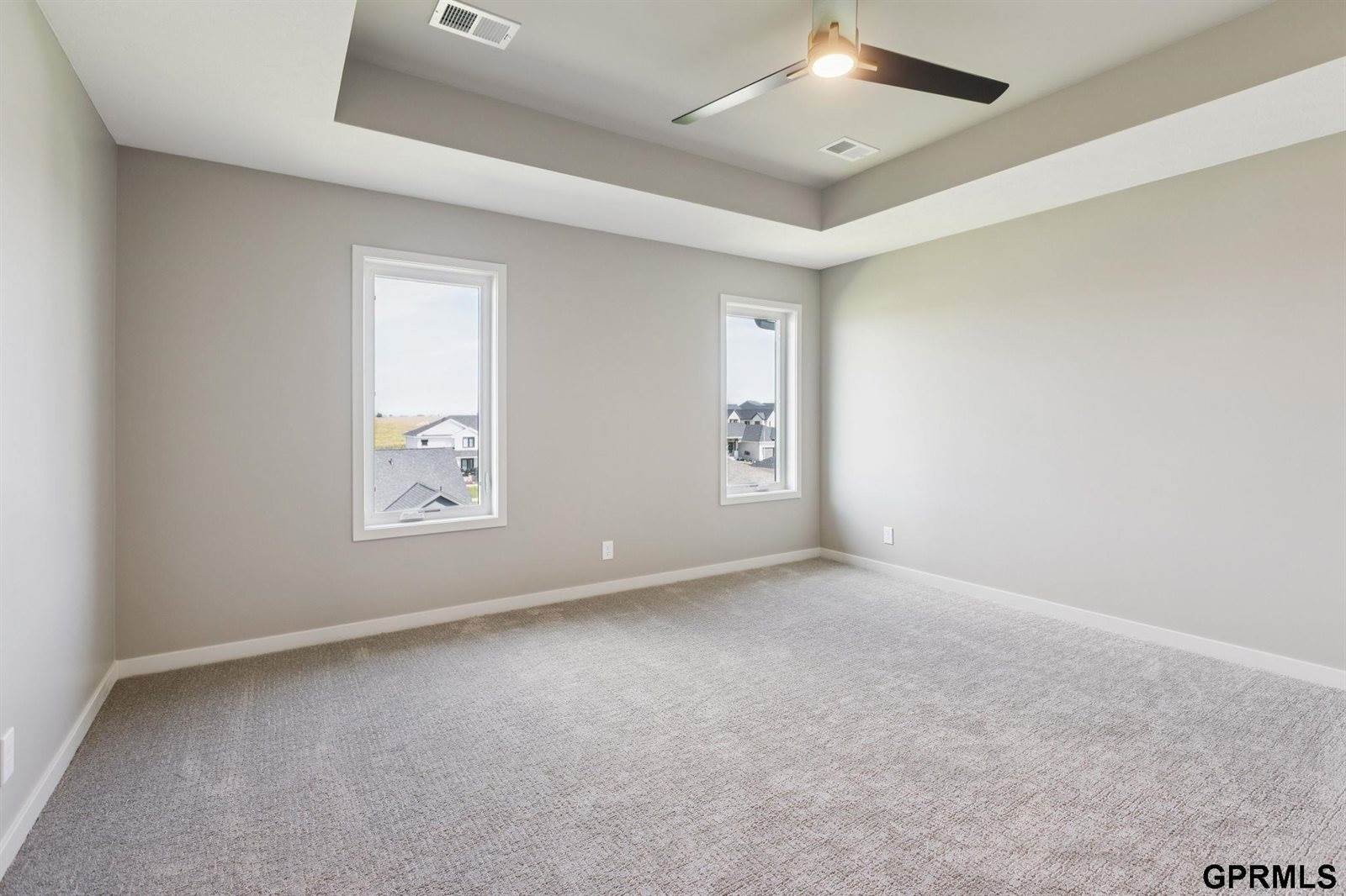 21150 Hartman Avenue, Elkhorn, NE 68022