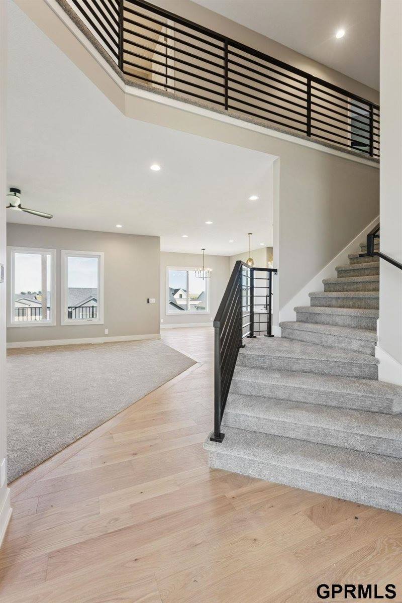 21150 Hartman Avenue, Elkhorn, NE 68022