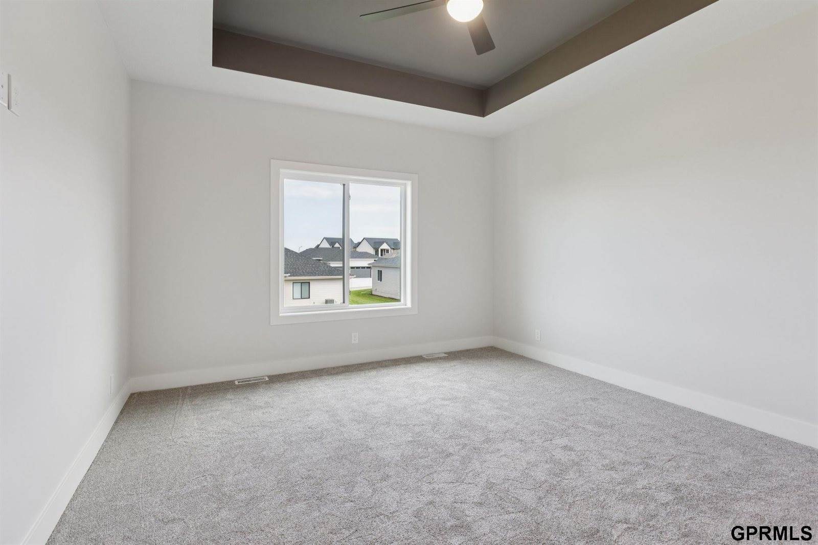 21138 Hartman Avenue, Elkhorn, NE 68022