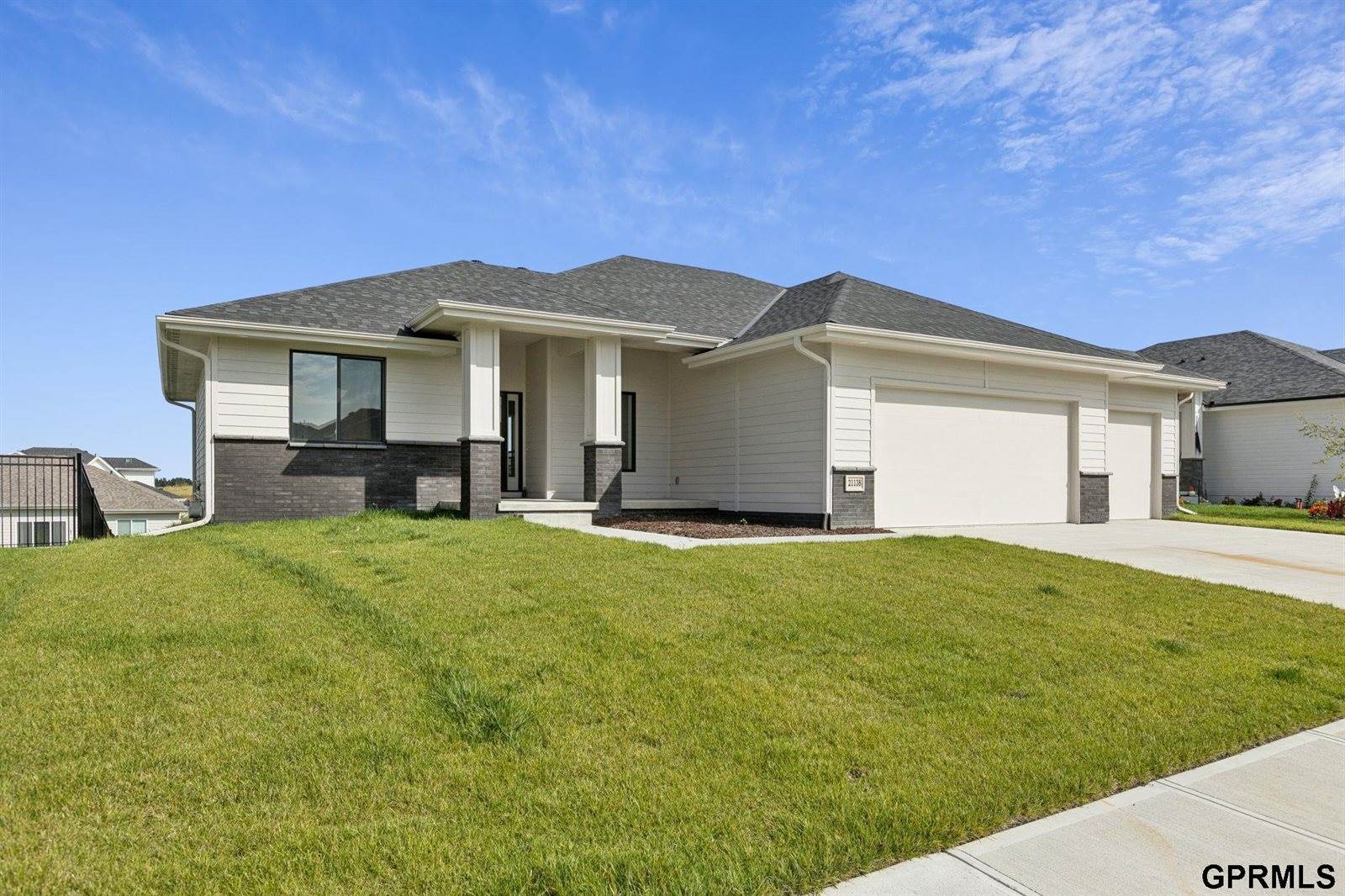 21138 Hartman Avenue, Elkhorn, NE 68022