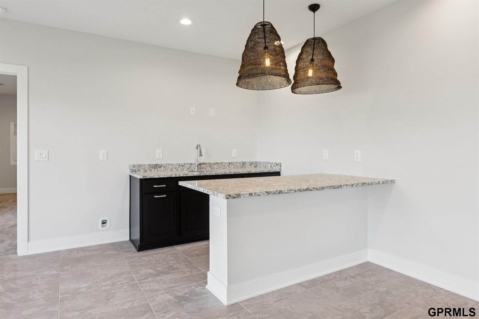 21138 Hartman Avenue, Elkhorn, NE 68022