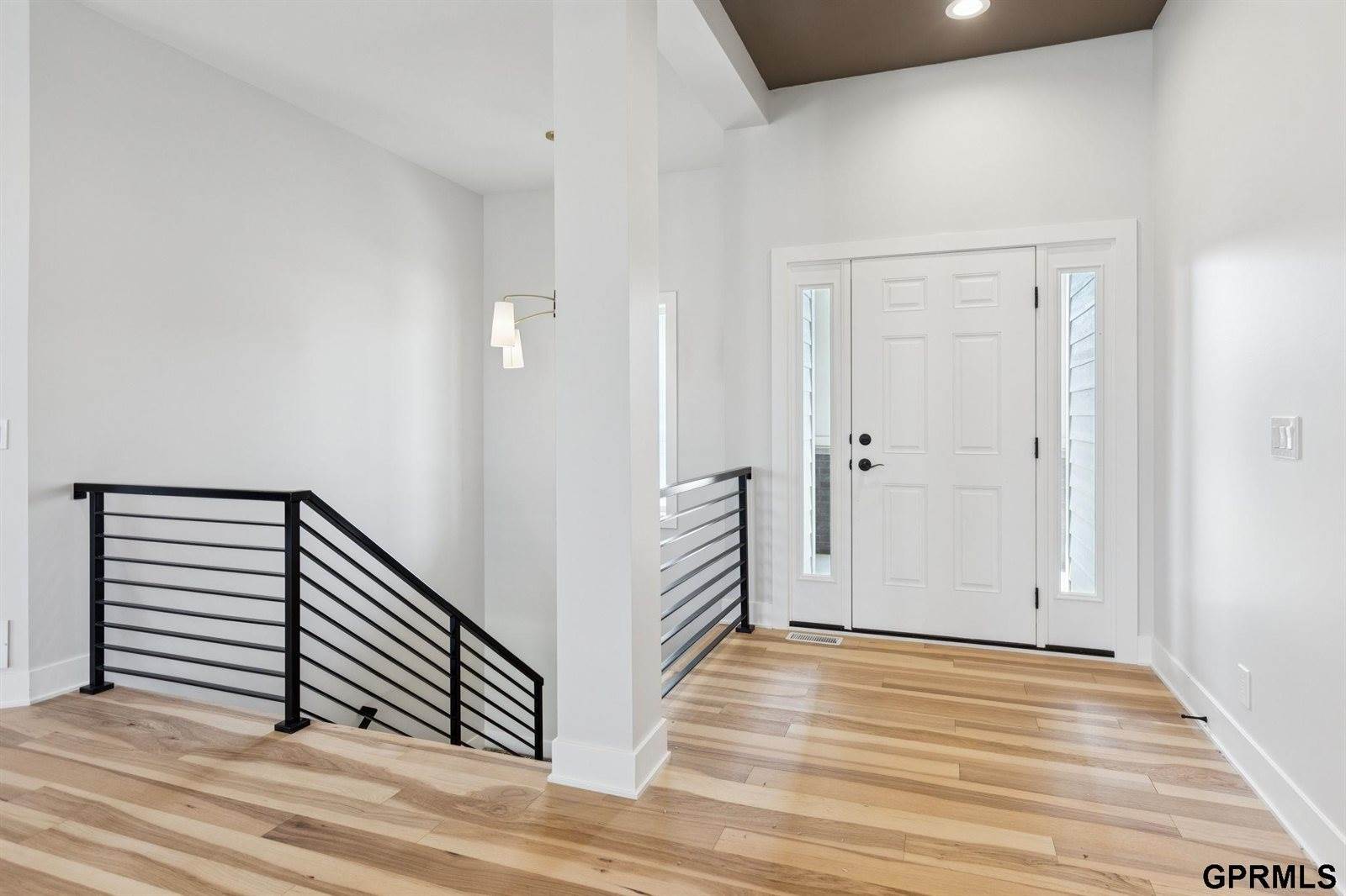 21138 Hartman Avenue, Elkhorn, NE 68022