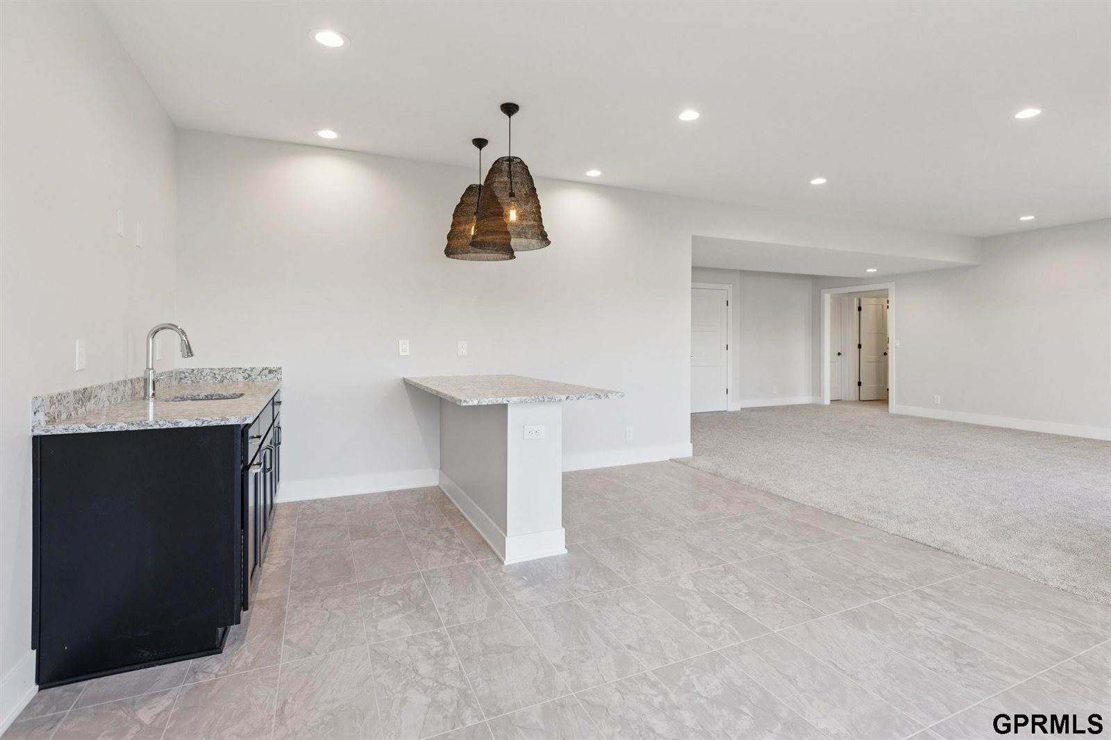 21138 Hartman Avenue, Elkhorn, NE 68022