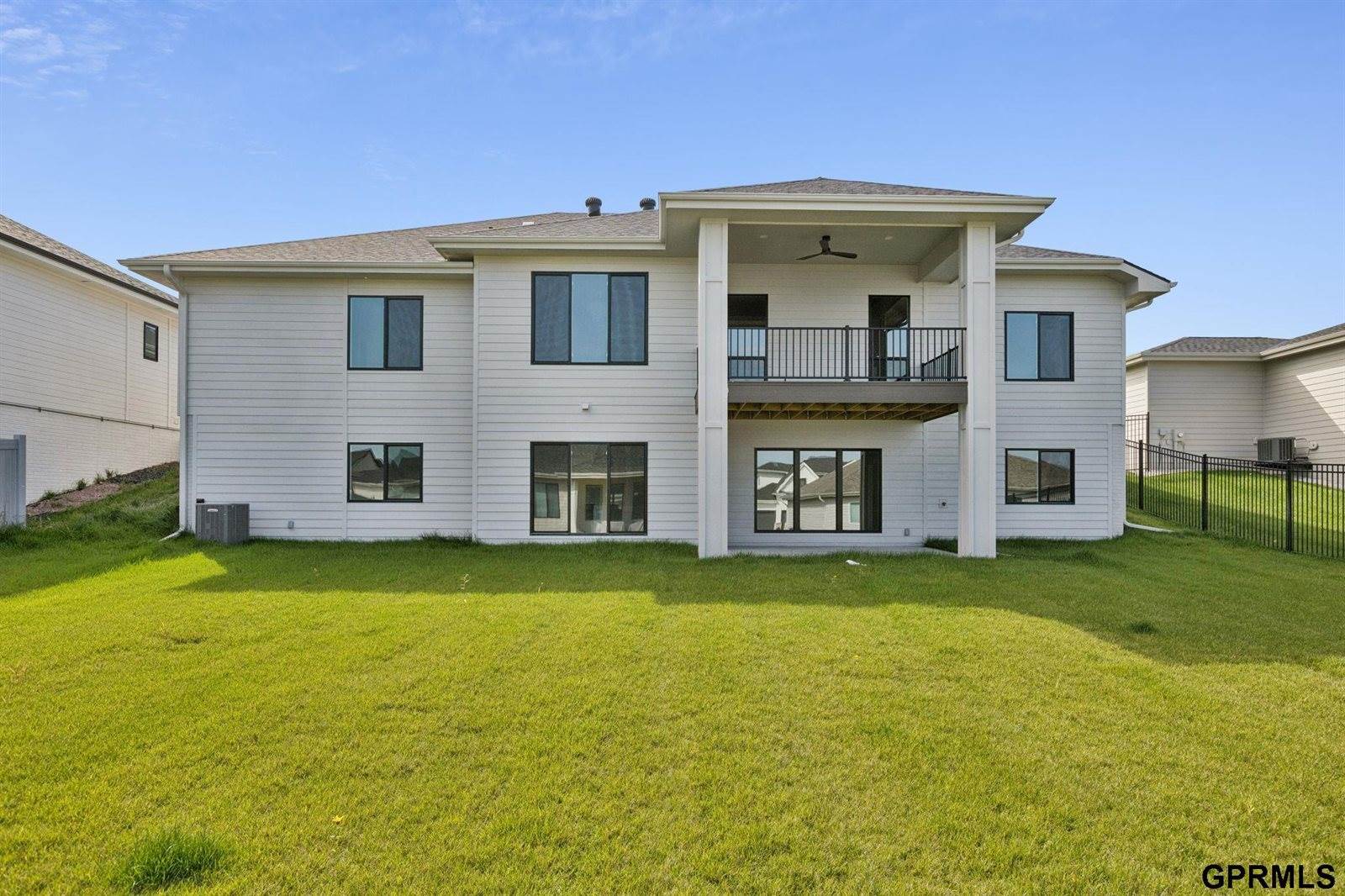 21138 Hartman Avenue, Elkhorn, NE 68022