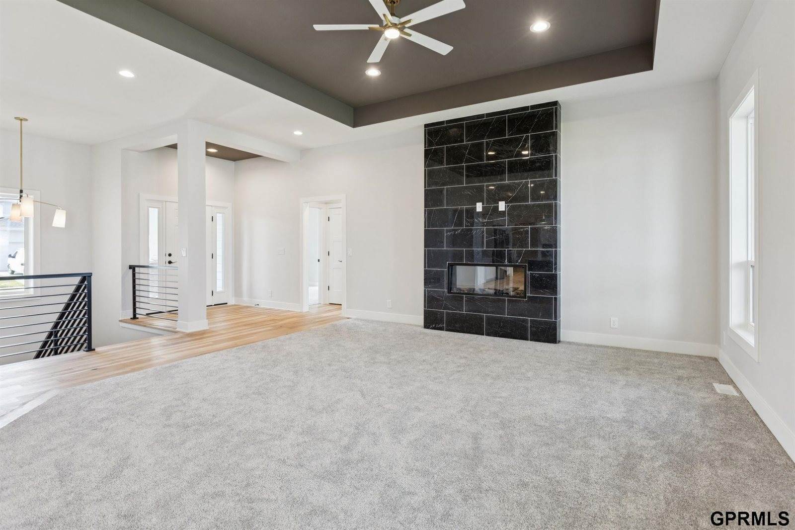 21138 Hartman Avenue, Elkhorn, NE 68022