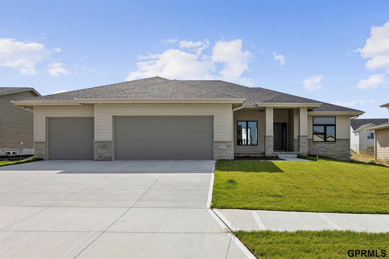 21115 Jessie Avenue, Elkhorn, NE 68022