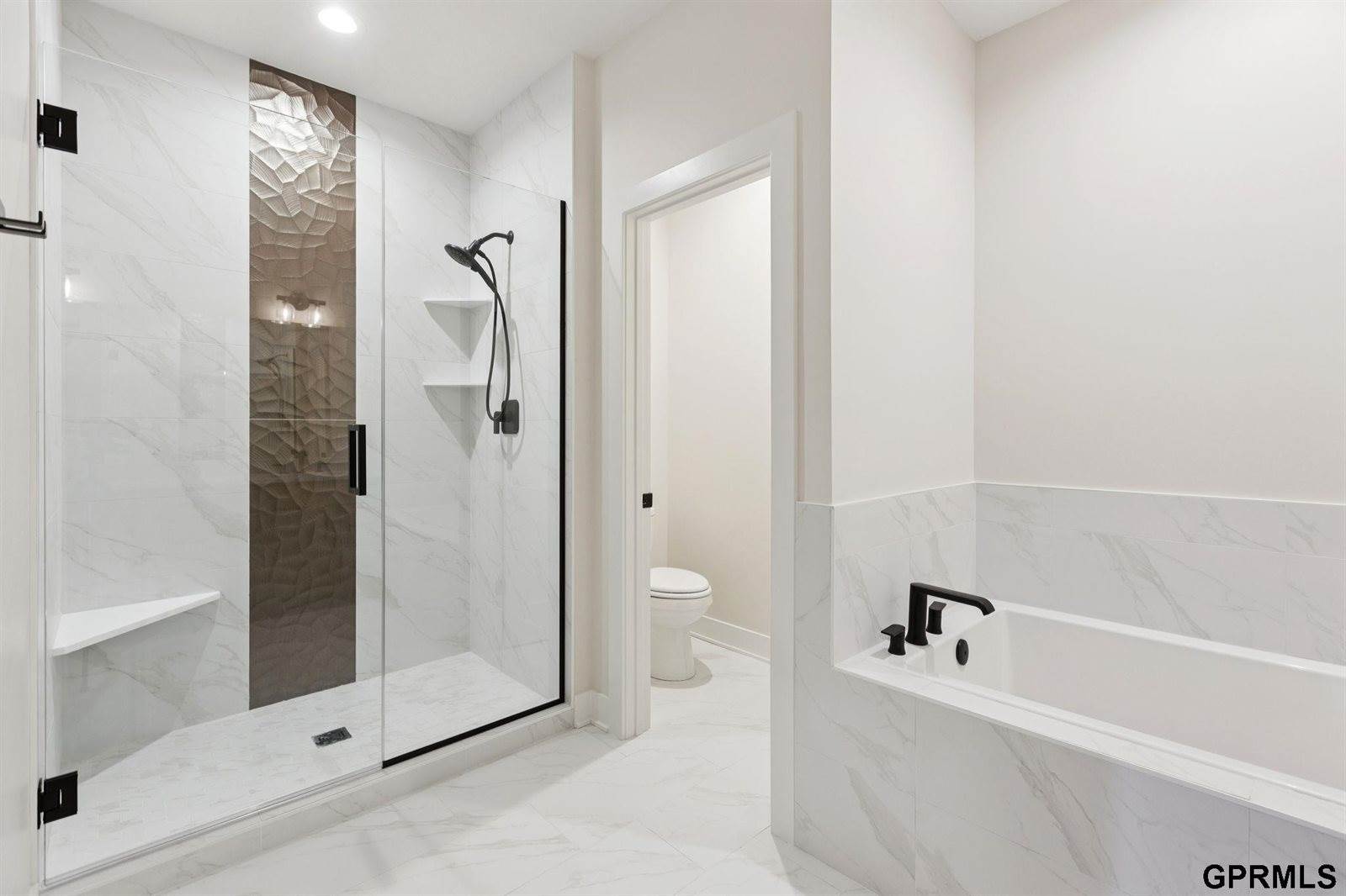 21115 Jessie Avenue, Elkhorn, NE 68022