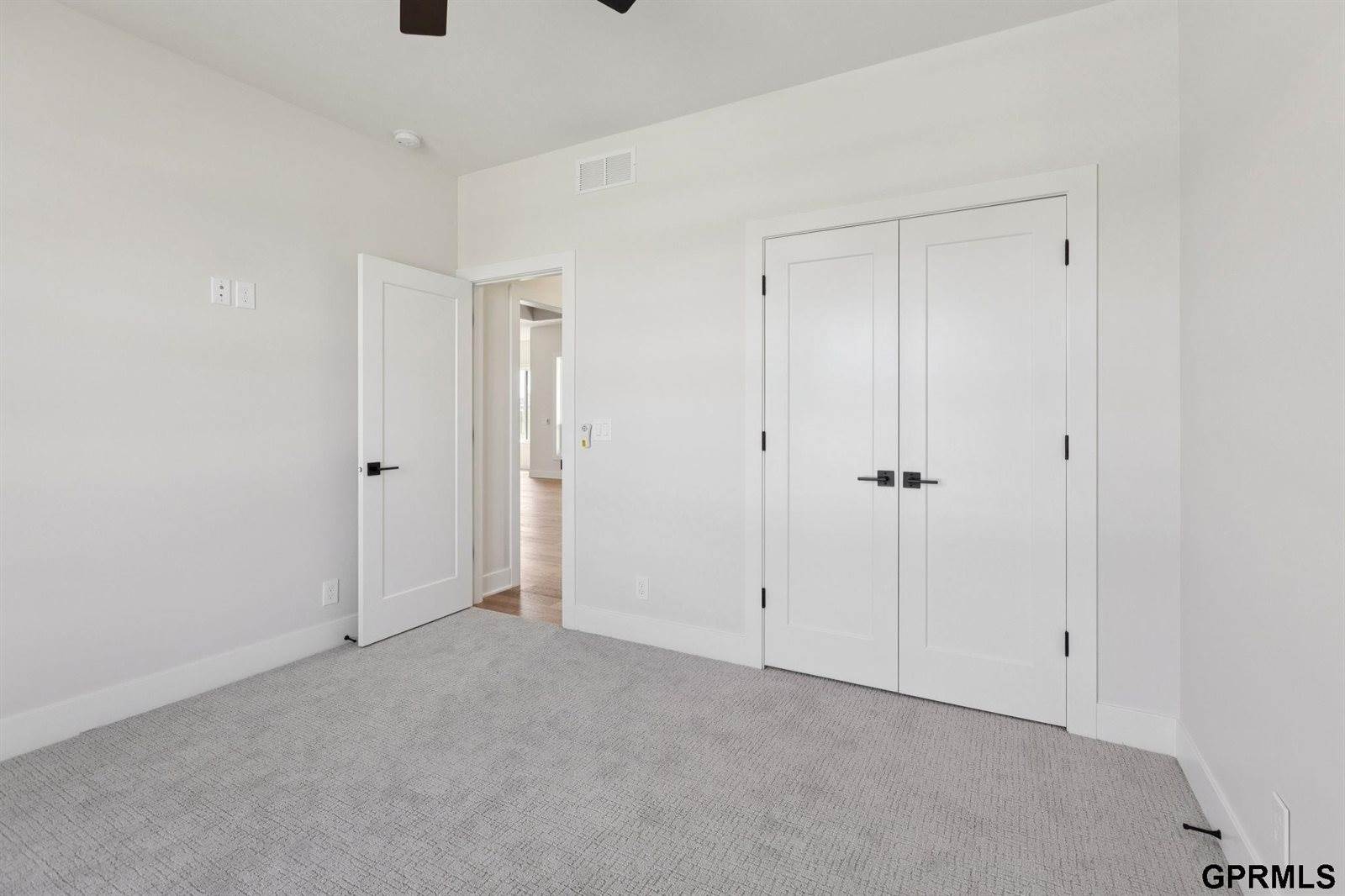 21115 Jessie Avenue, Elkhorn, NE 68022