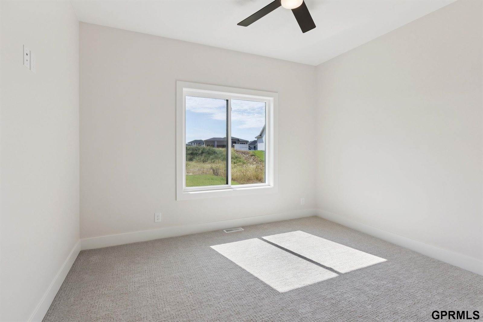 21115 Jessie Avenue, Elkhorn, NE 68022