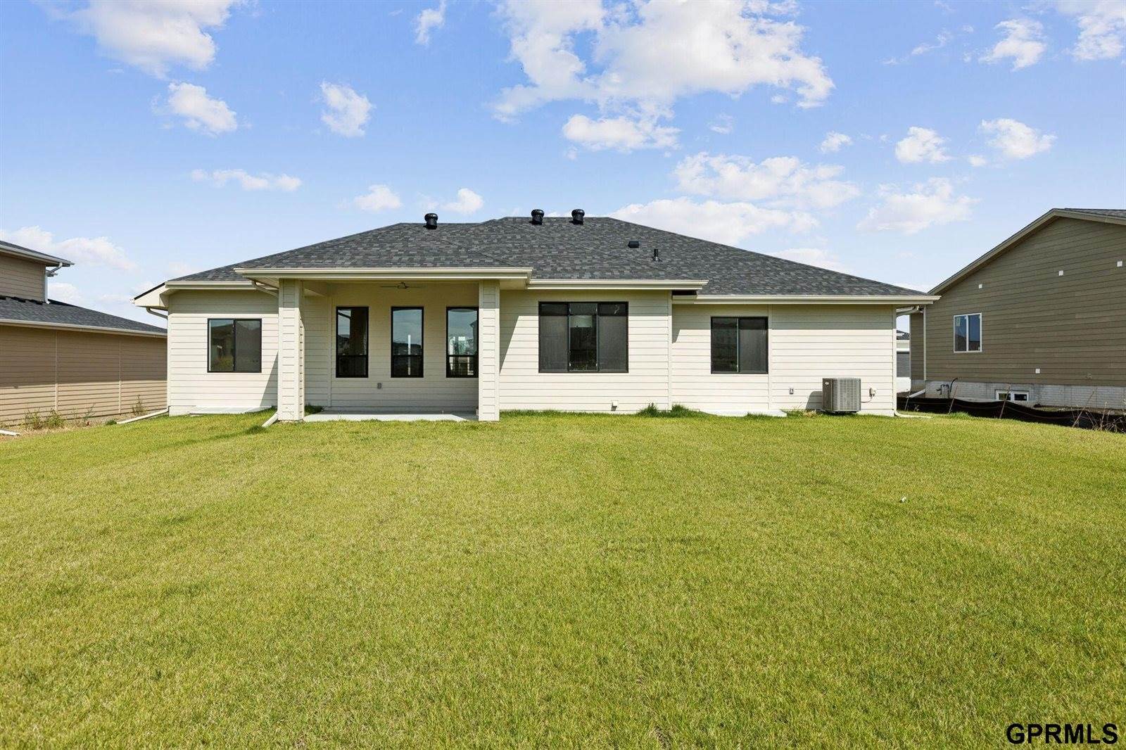 21115 Jessie Avenue, Elkhorn, NE 68022