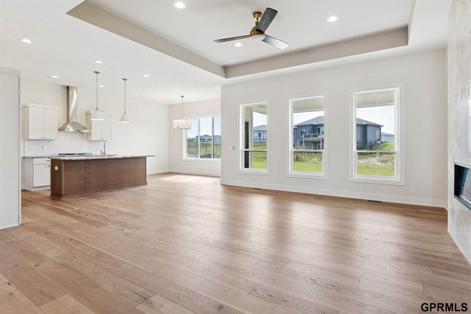 21115 Jessie Avenue, Elkhorn, NE 68022