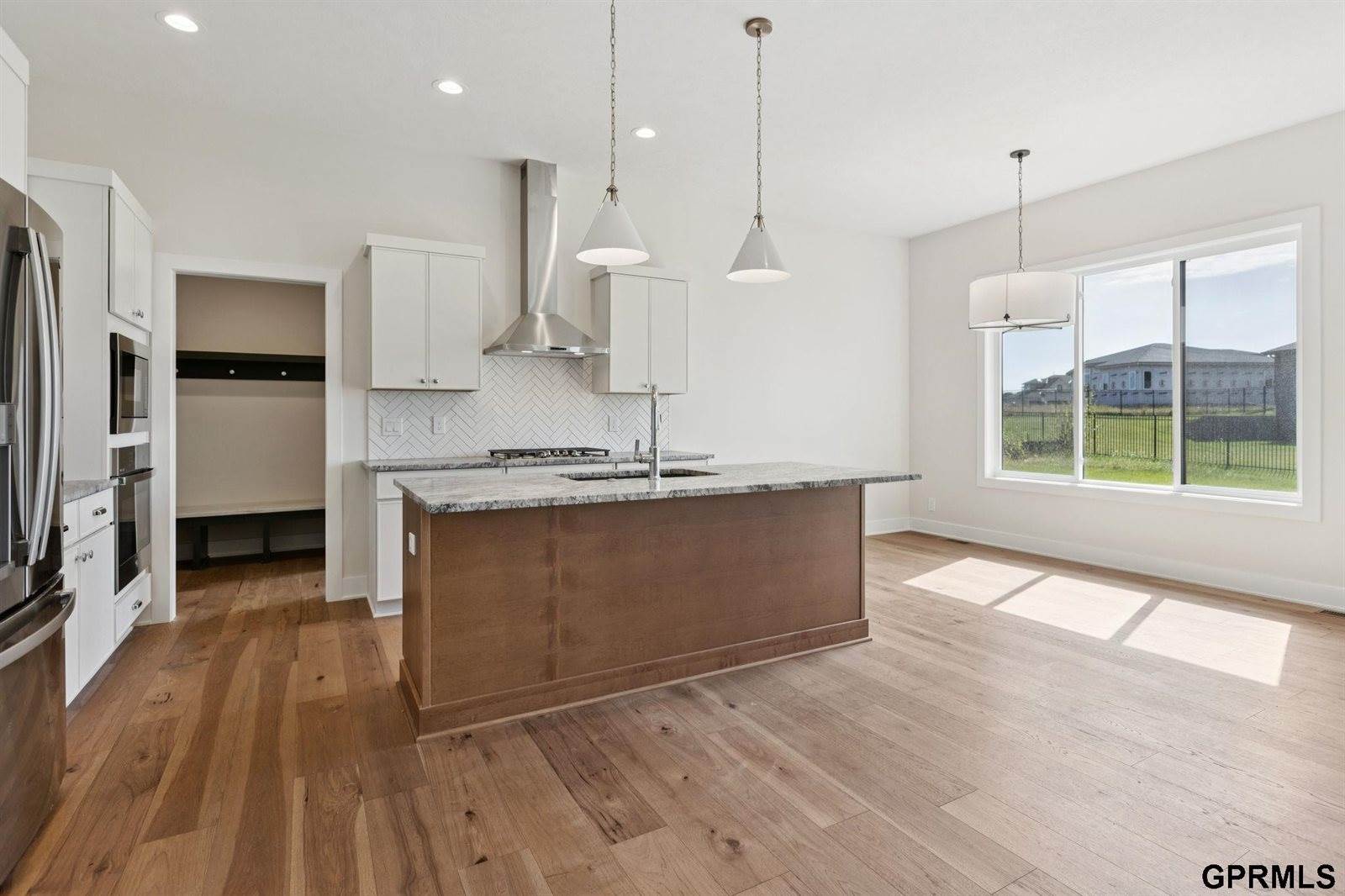 21115 Jessie Avenue, Elkhorn, NE 68022