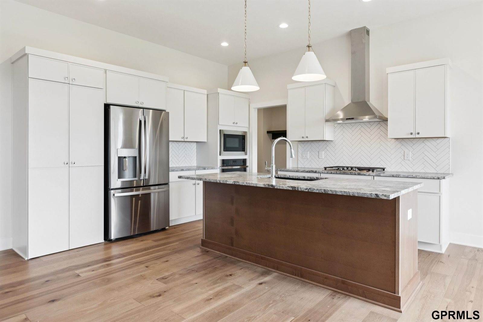 21115 Jessie Avenue, Elkhorn, NE 68022