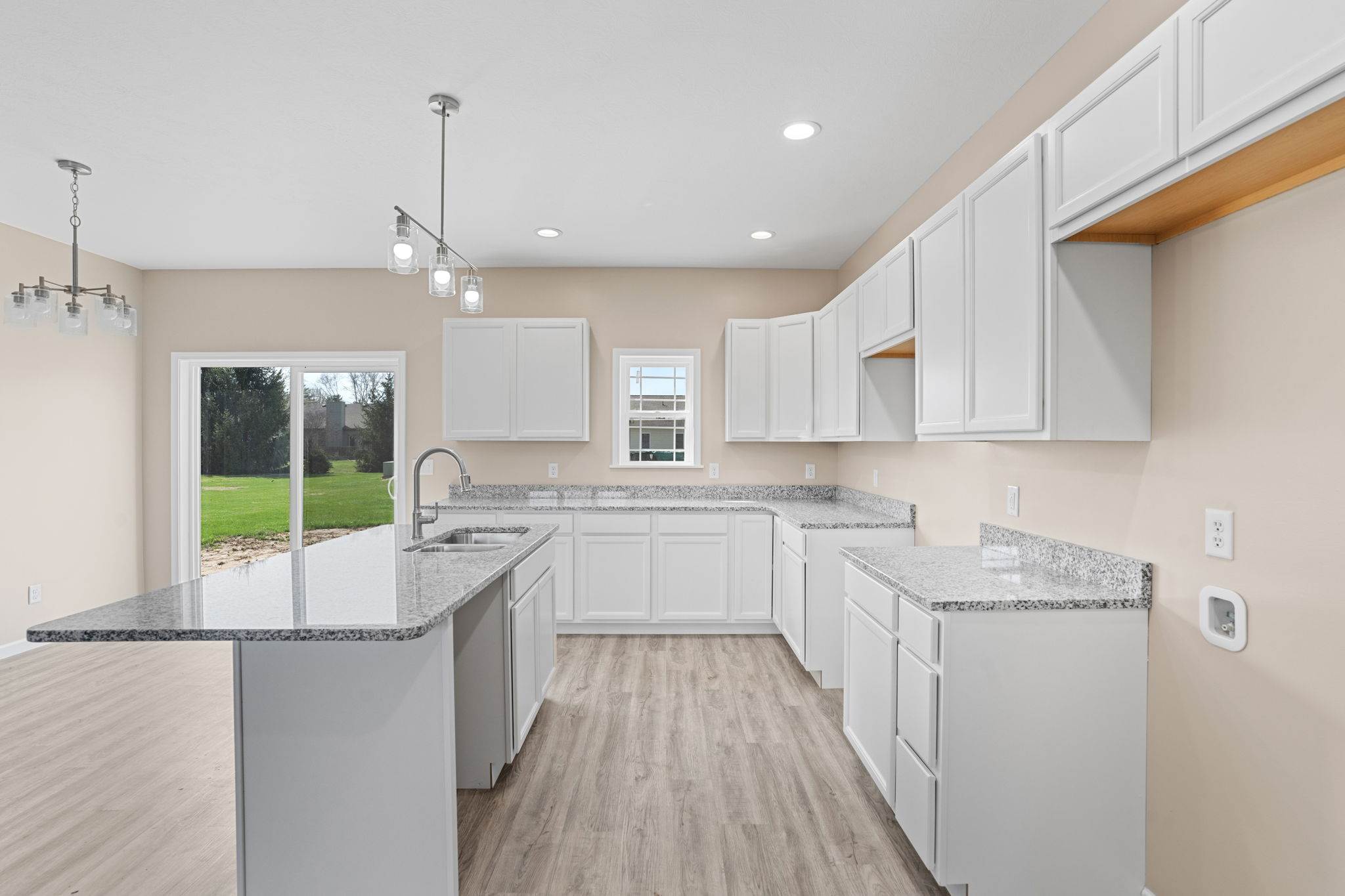 1108 W Ewing St, Clinton, IN 47842