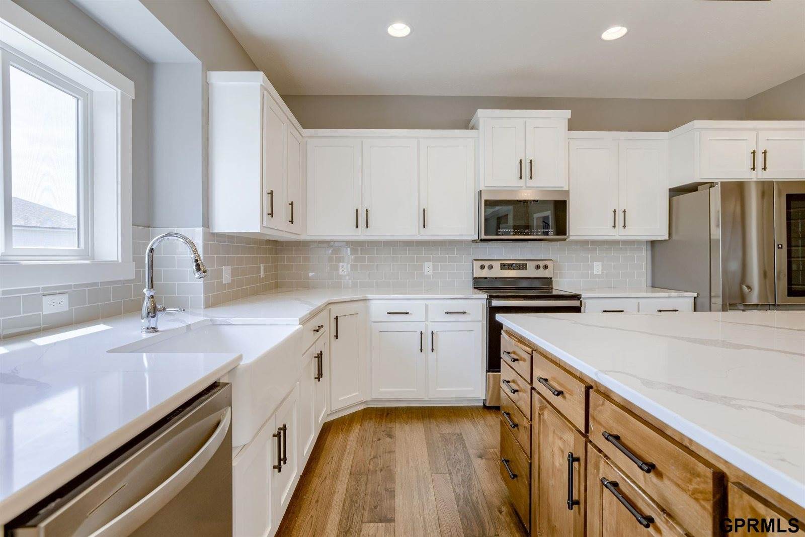 11313 Sunburst Drive, Papillion, NE 68046