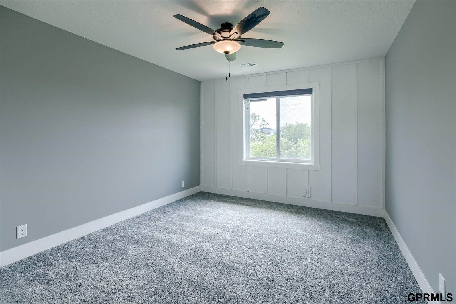 11313 Sunburst Drive, Papillion, NE 68046