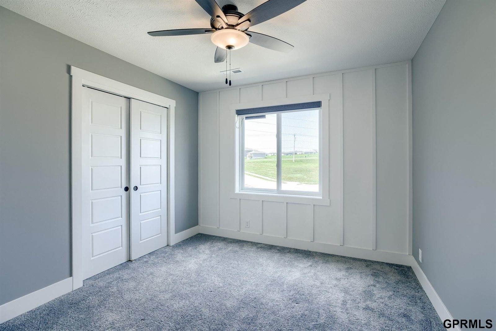 11313 Sunburst Drive, Papillion, NE 68046