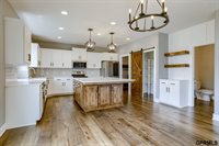 11313 Sunburst Drive, Papillion, NE 68046