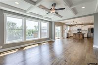 11313 Sunburst Drive, Papillion, NE 68046