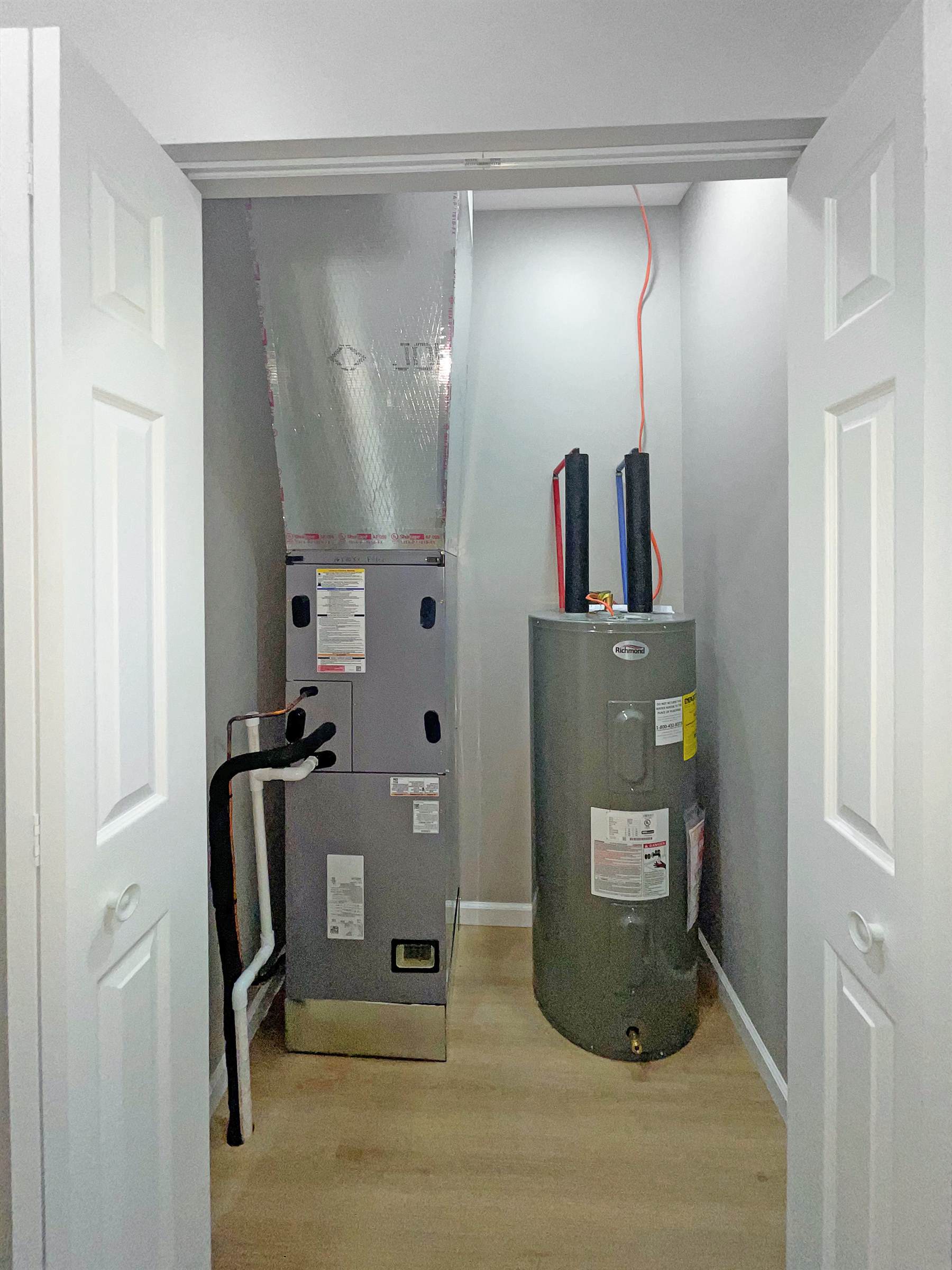 1162 W Ewing St, Clinton, IN 47842