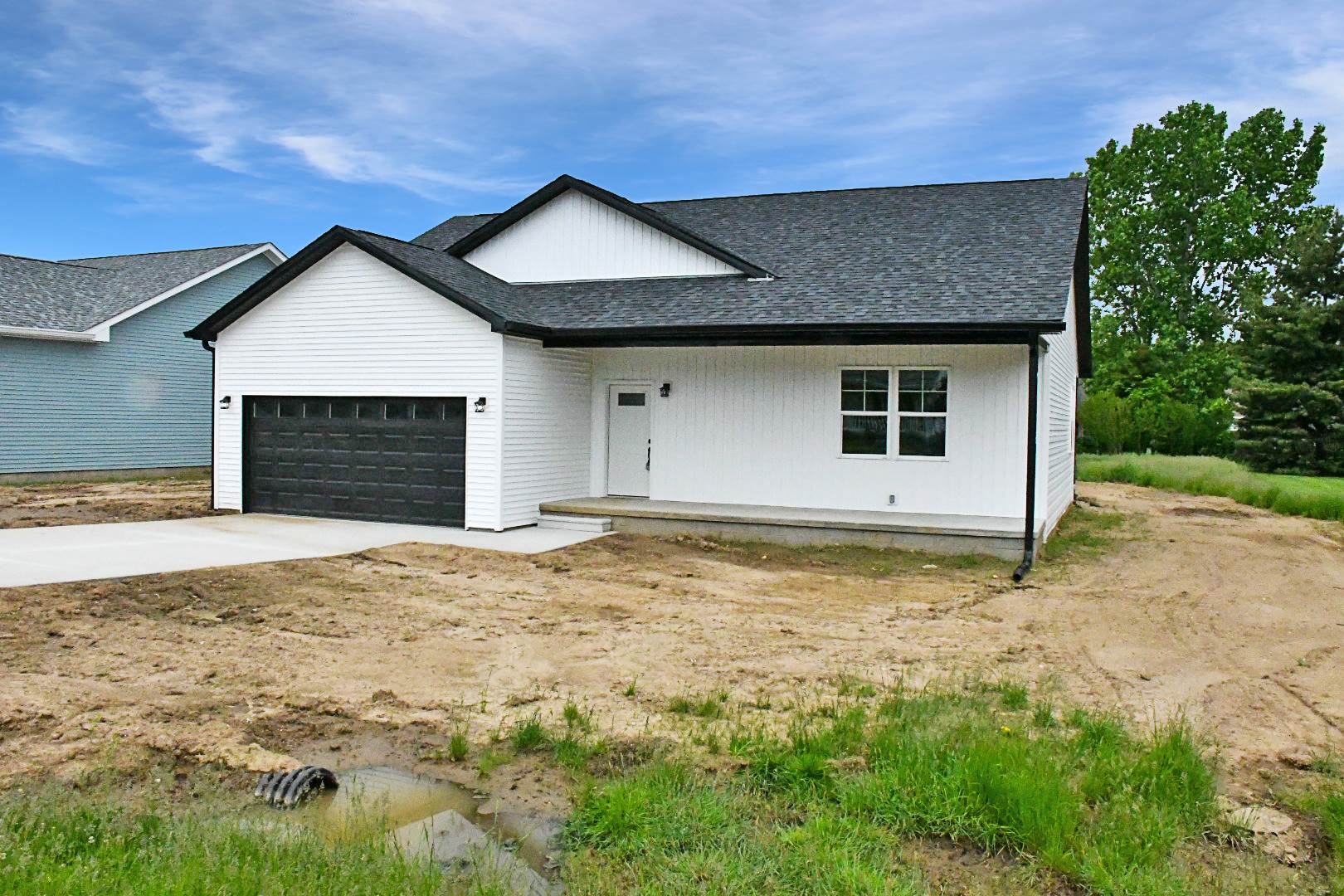 1162 W Ewing St, Clinton, IN 47842