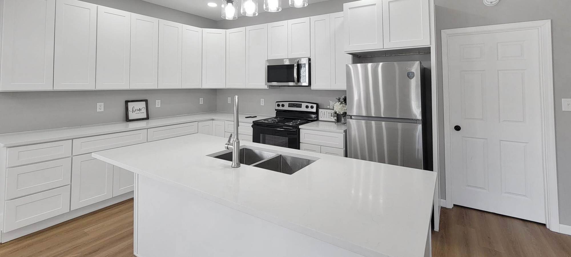 1162 W Ewing St, Clinton, IN 47842