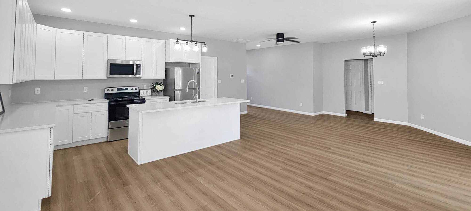 1162 W Ewing St, Clinton, IN 47842