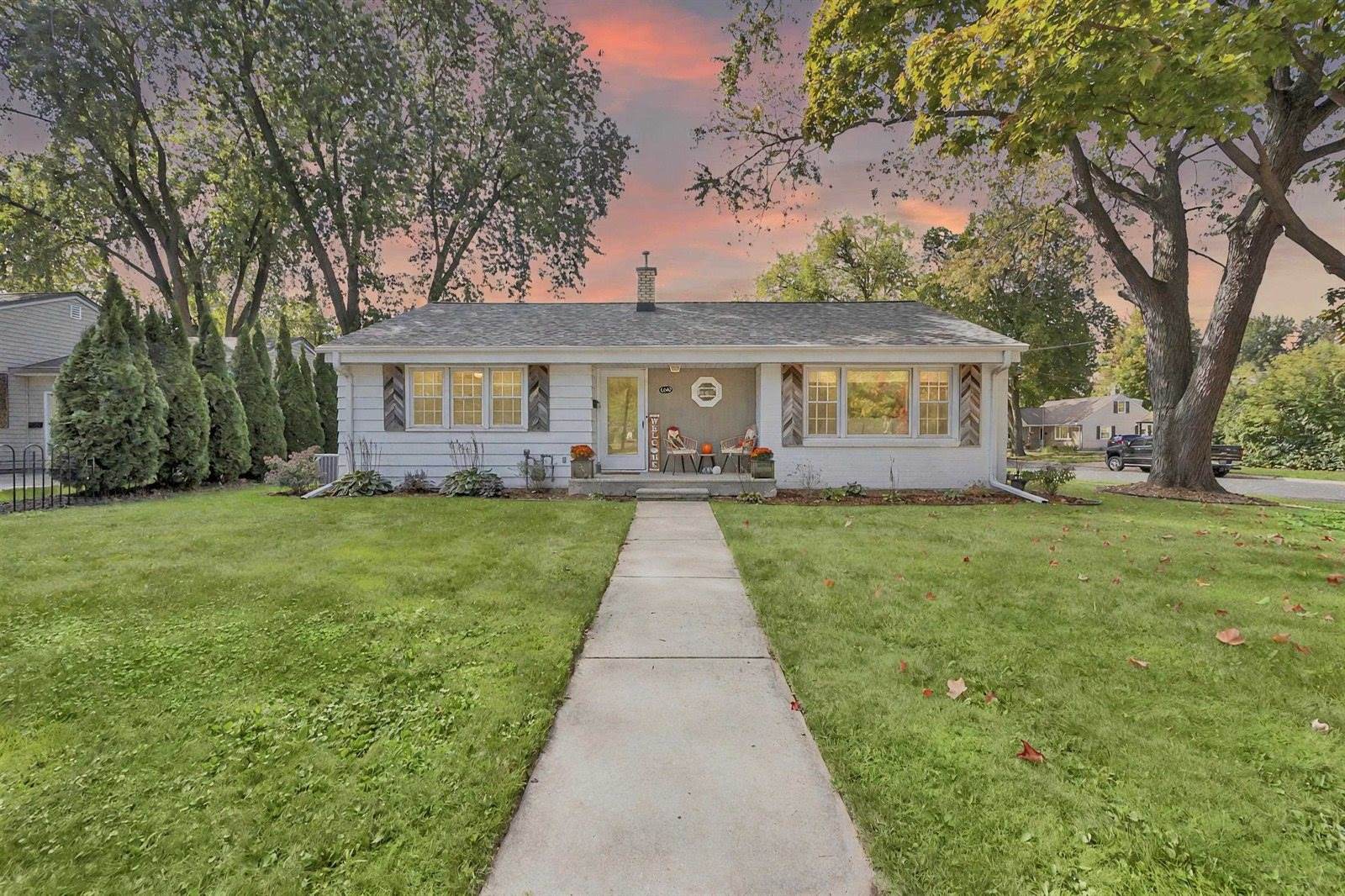 1202 Ridgeway Boulevard, De Pere, WI 54115