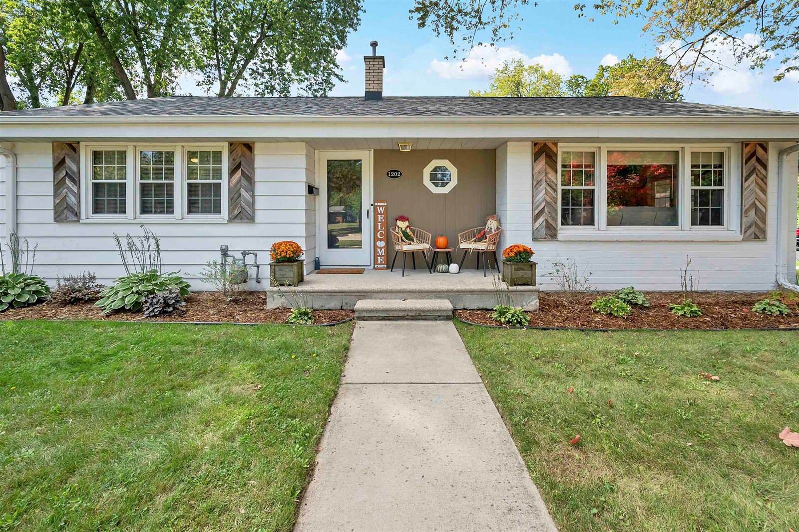 1202 Ridgeway Boulevard, De Pere, WI 54115