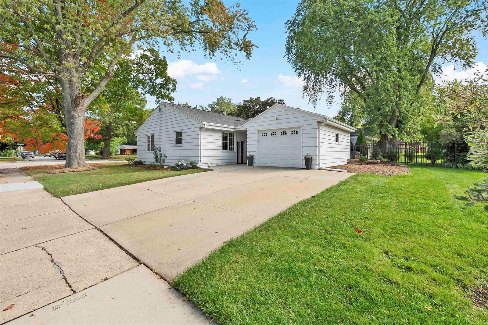 1202 Ridgeway Boulevard, De Pere, WI 54115