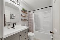 1202 Ridgeway Boulevard, De Pere, WI 54115