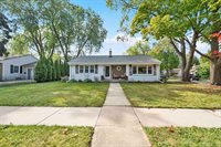 1202 Ridgeway Boulevard, De Pere, WI 54115