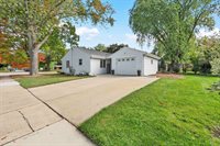 1202 Ridgeway Boulevard, De Pere, WI 54115