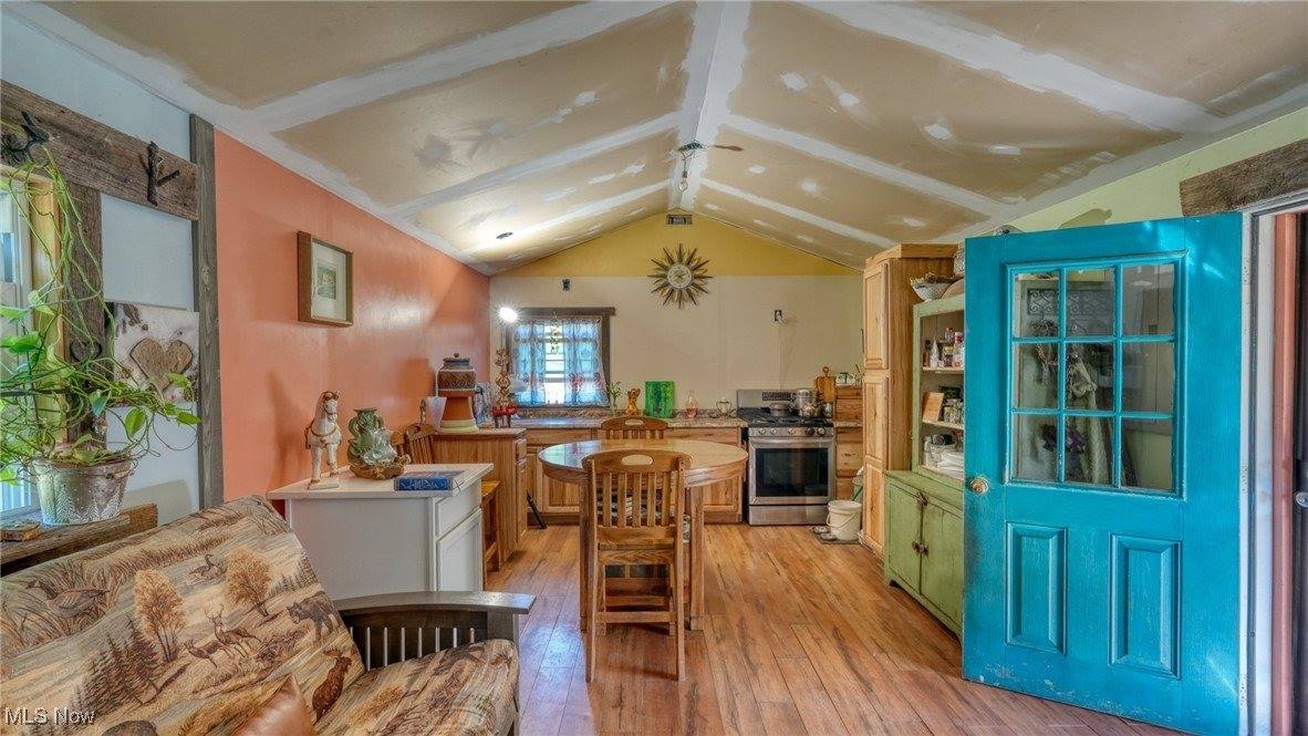 60040 Bliss Road, New Concord, OH 43762