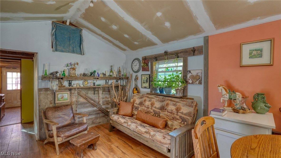 60040 Bliss Road, New Concord, OH 43762