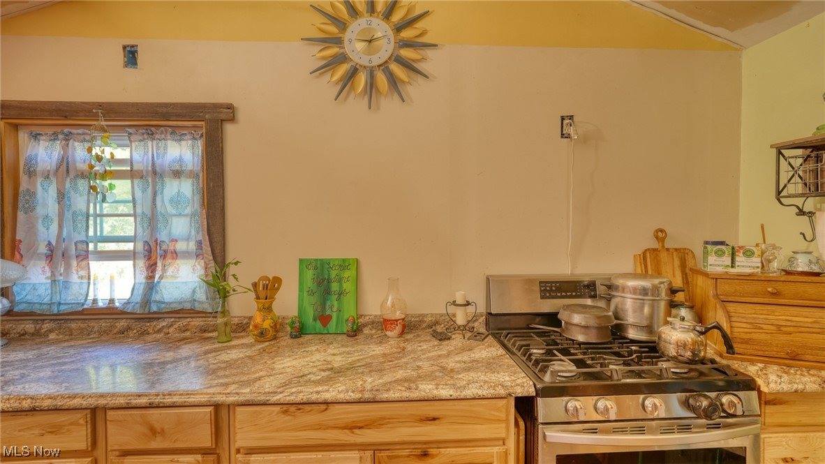 60040 Bliss Road, New Concord, OH 43762