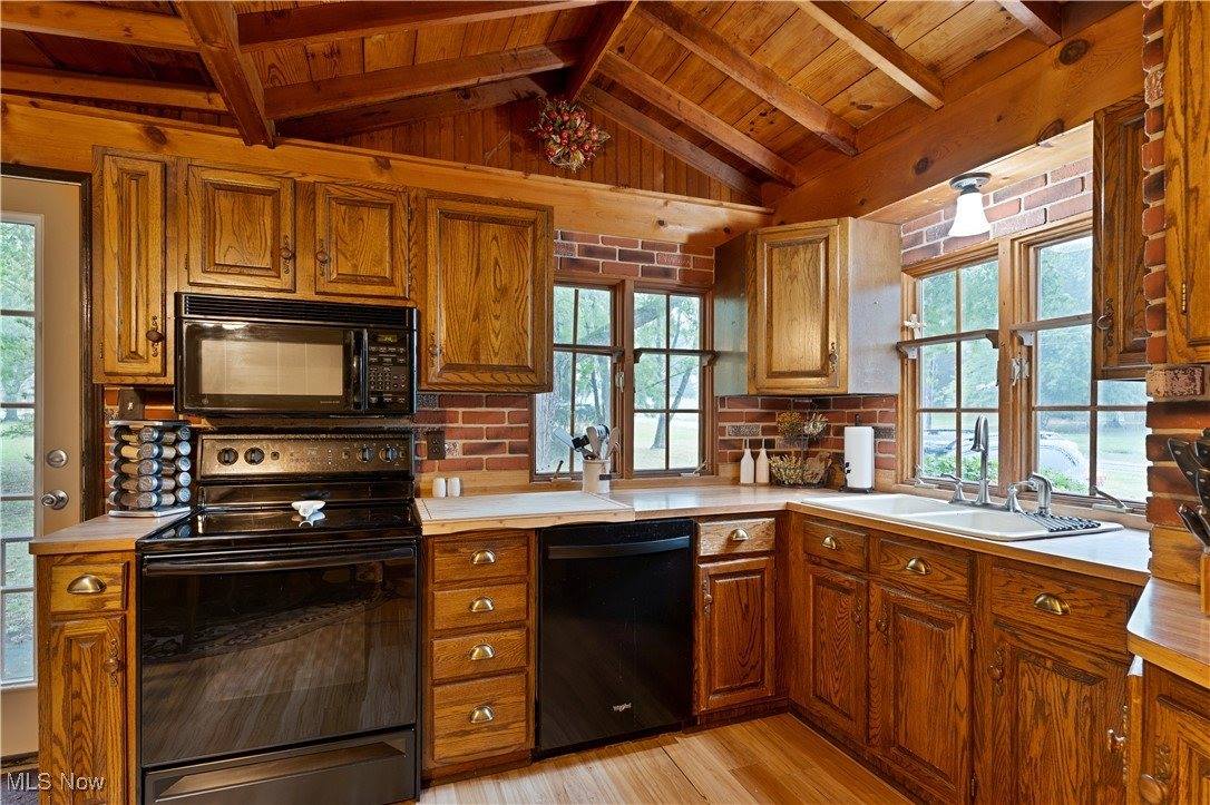 6370 Fairview Road, Austintown, OH 44515