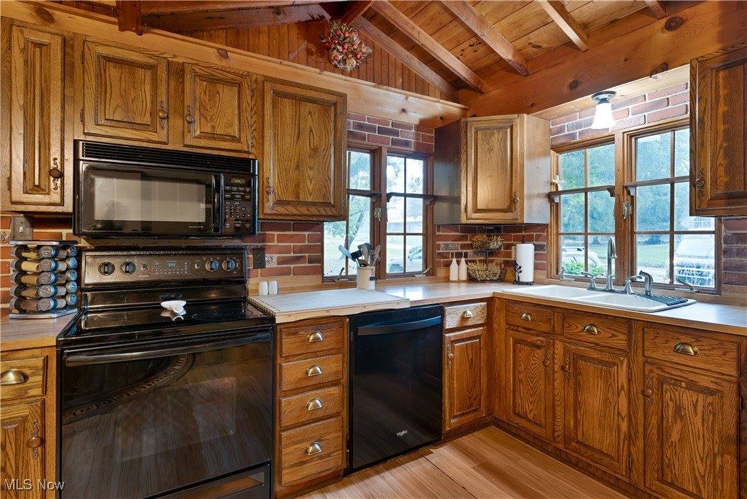 6370 Fairview Road, Austintown, OH 44515