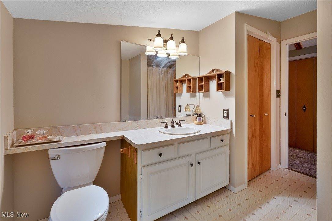 6370 Fairview Road, Austintown, OH 44515