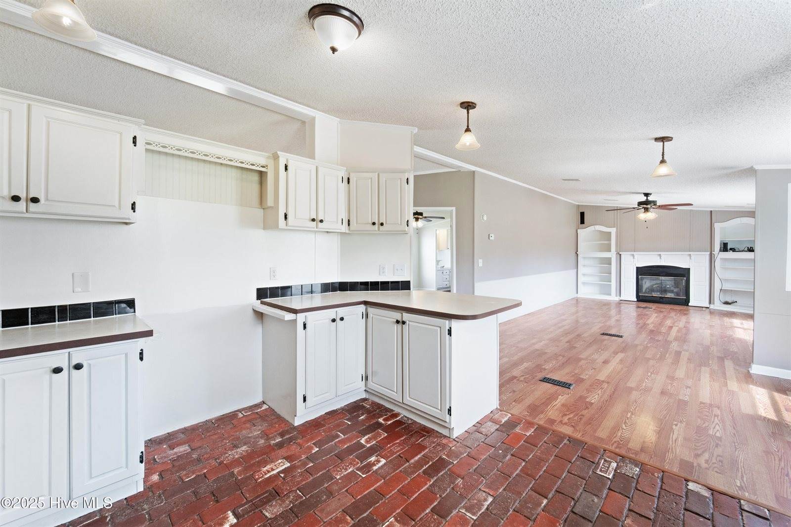 113 Old Hawkins Road, Hubert, NC 28539