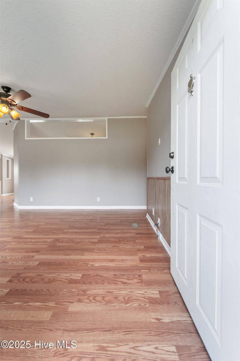 113 Old Hawkins Road, Hubert, NC 28539