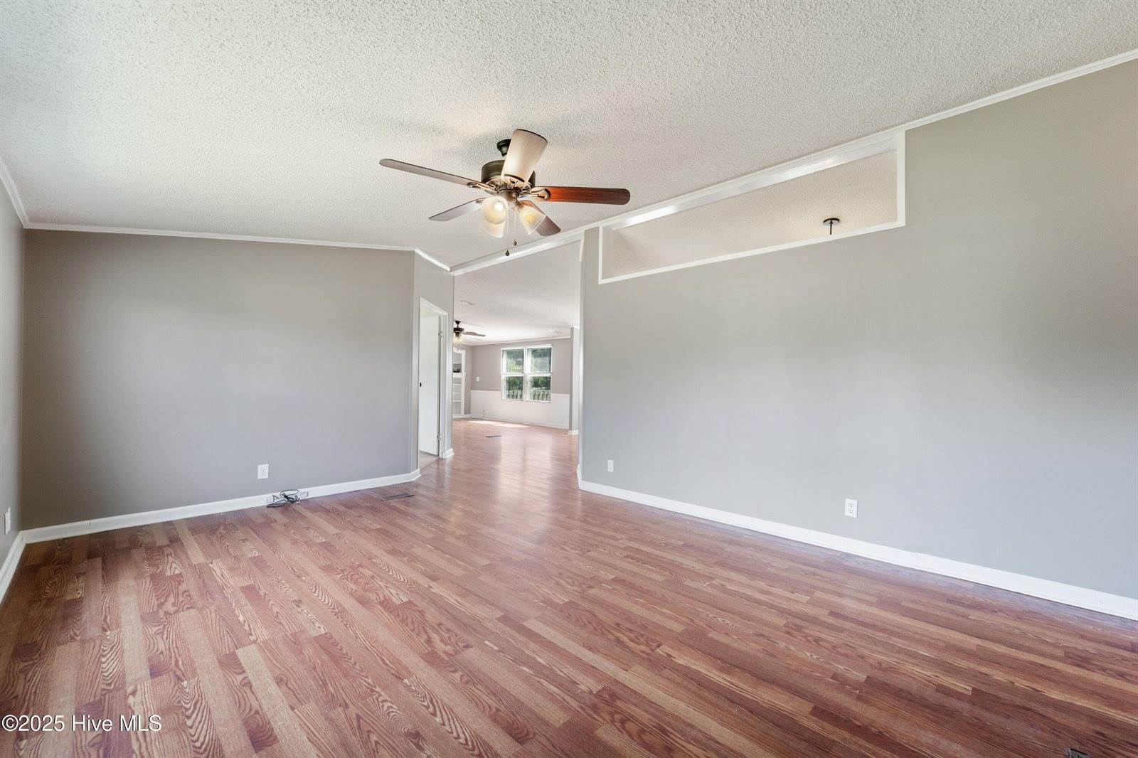 113 Old Hawkins Road, Hubert, NC 28539