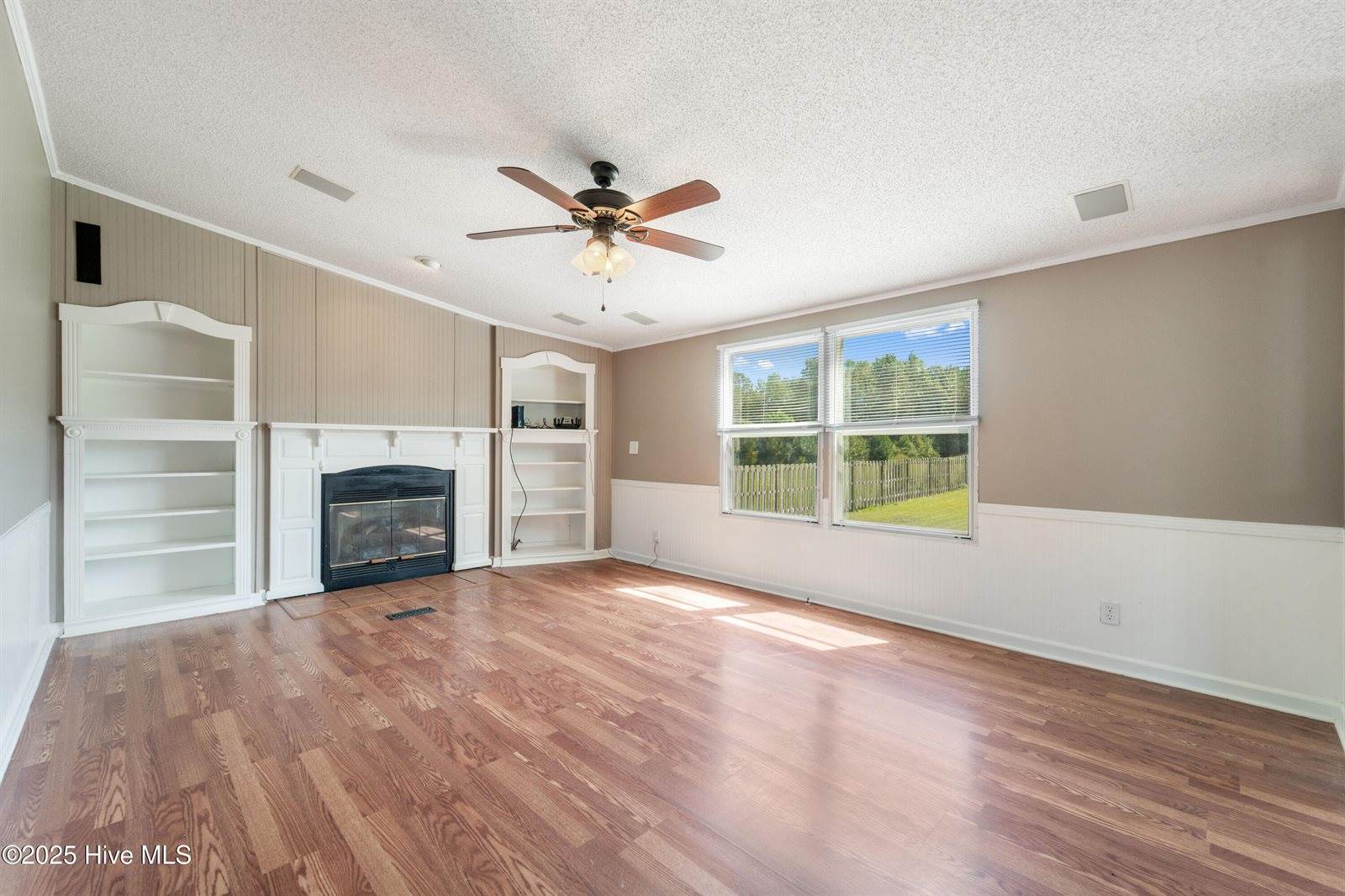 113 Old Hawkins Road, Hubert, NC 28539