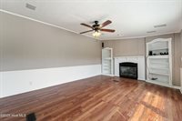 113 Old Hawkins Road, Hubert, NC 28539