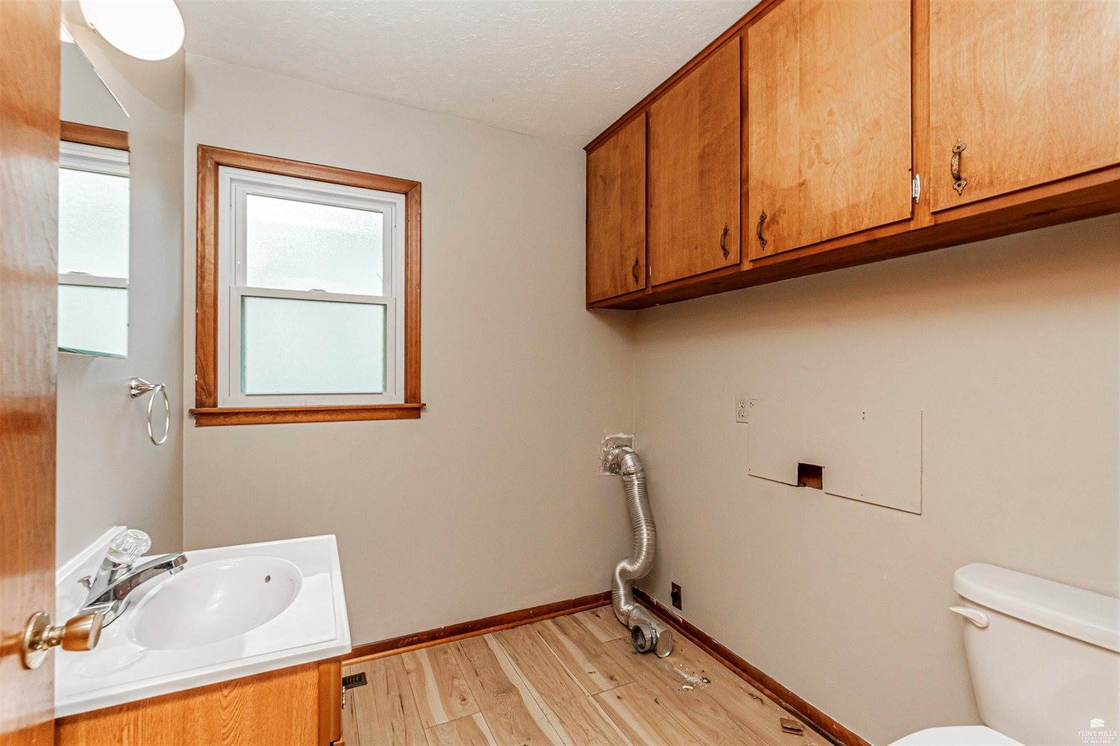 1201 South Garfield Street, Junction City, KS 66441