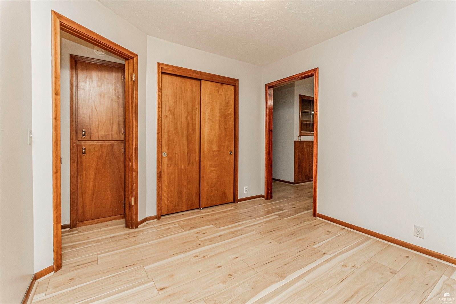 1201 South Garfield Street, Junction City, KS 66441