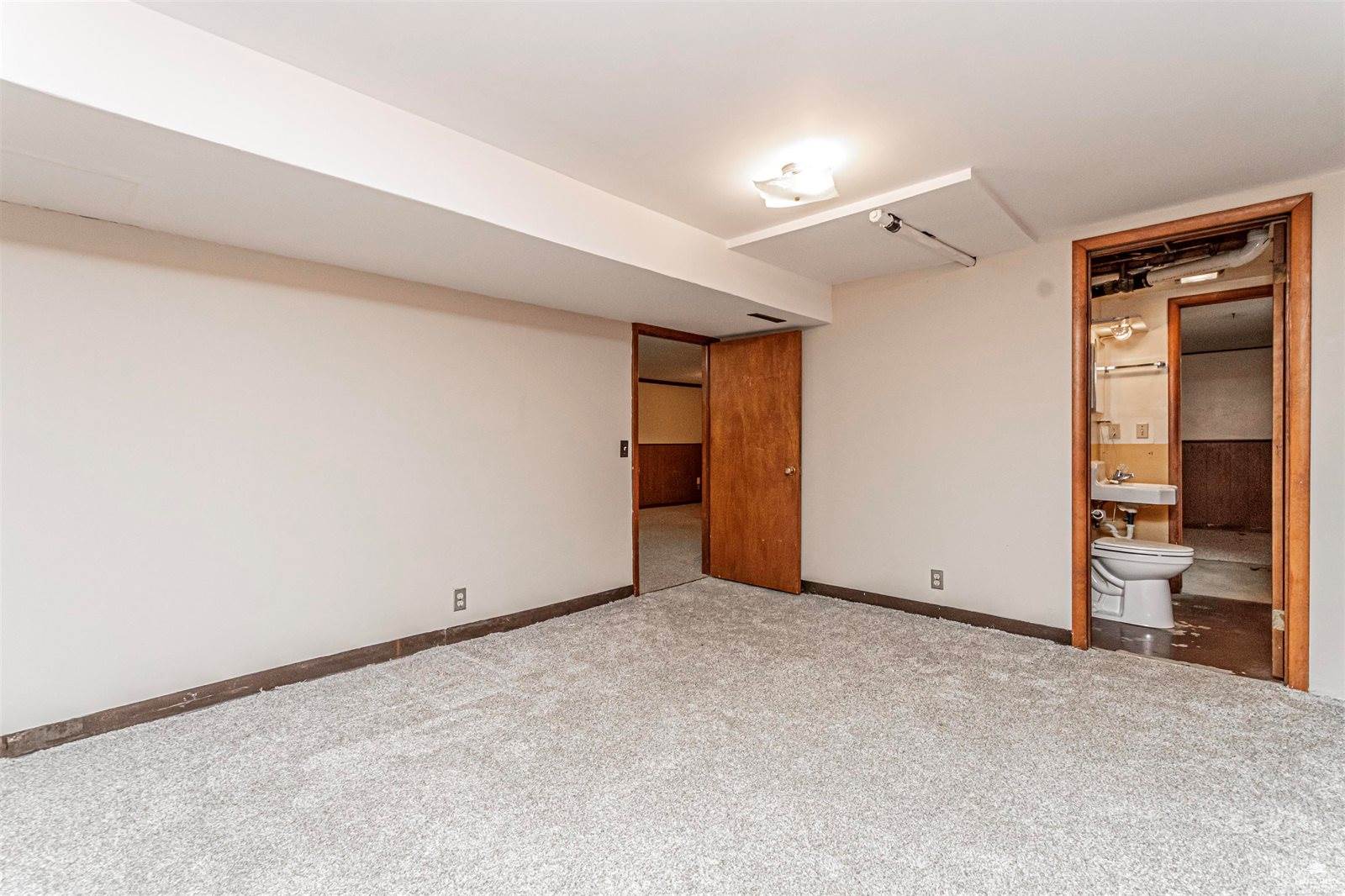 1201 South Garfield Street, Junction City, KS 66441