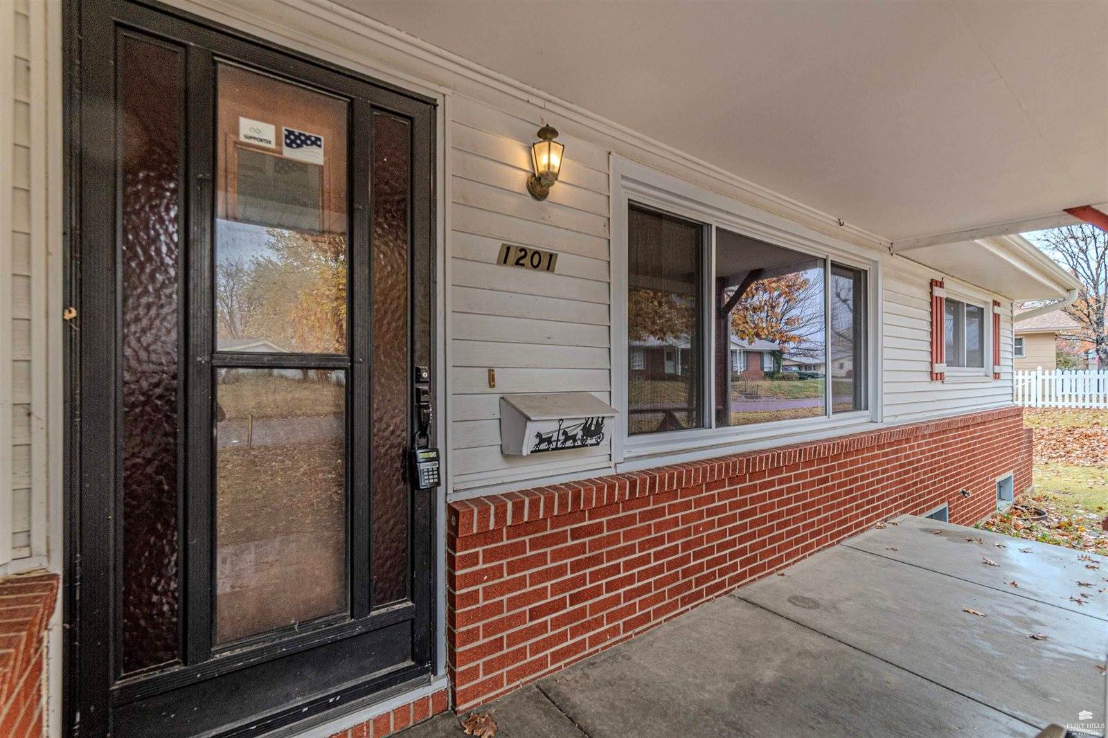 1201 South Garfield Street, Junction City, KS 66441