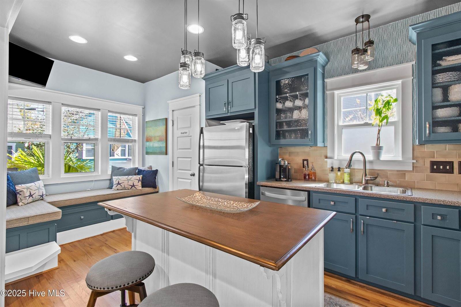 120 St James Street, Wilmington, NC 28401